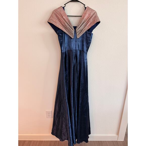 Top - Picture 5 of 10